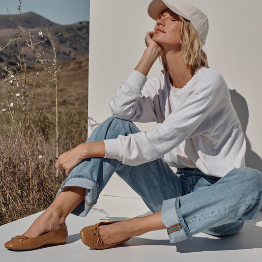 Lifestyle image for Klara Flat - Camel Leather