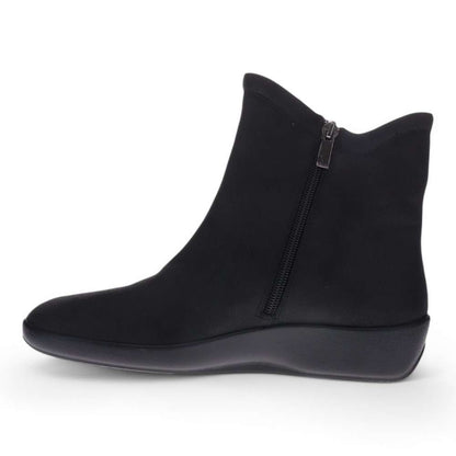 Karla Boots - Black
