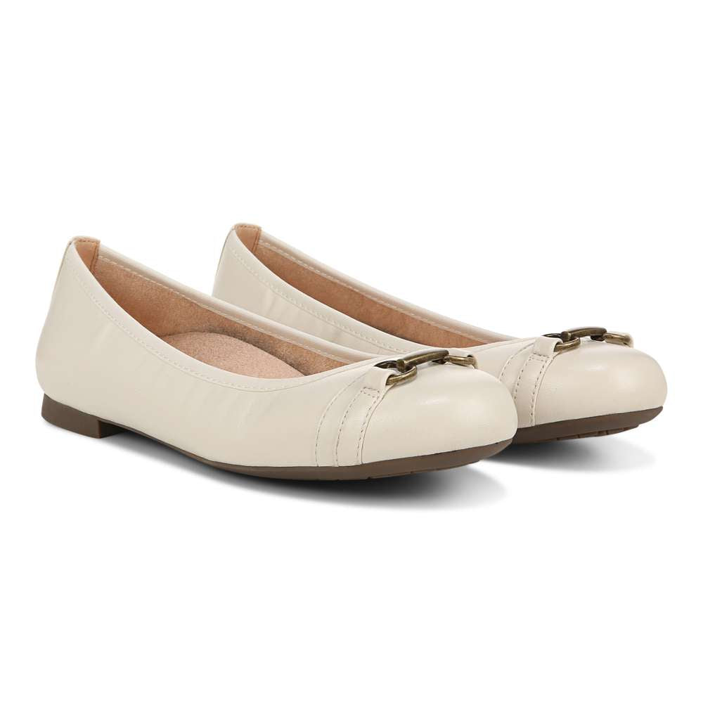 Delanie Flat - Cream